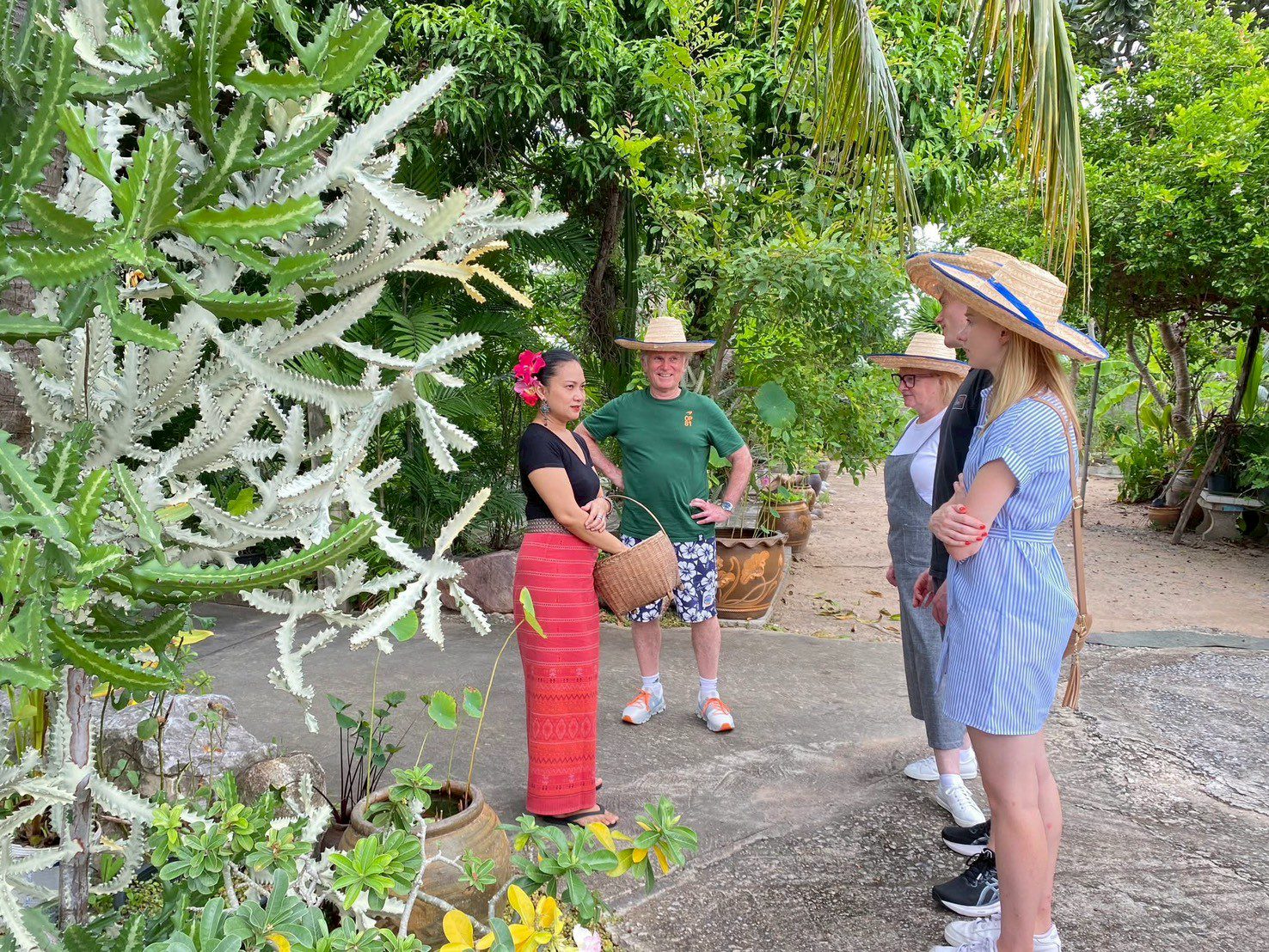 Hua Hin Thai cooking class garden