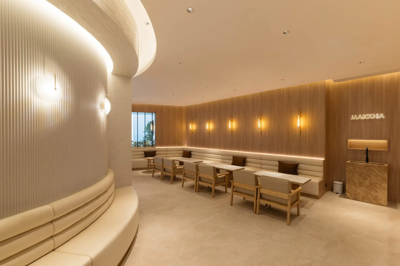 Makkha Heritage Asok massage