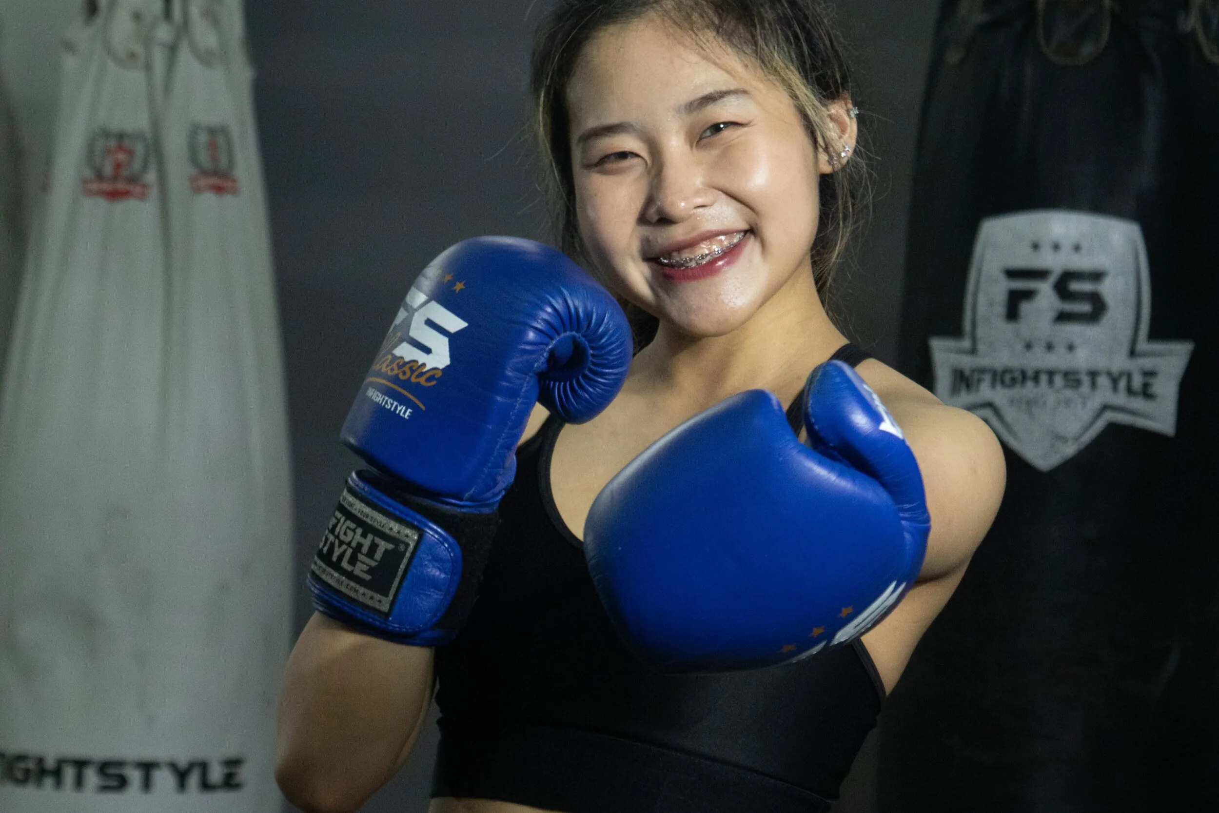Muay Thai training with fighters Bangkok