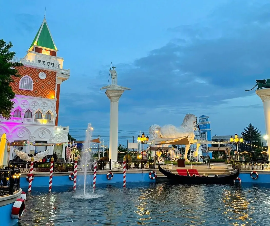 Siam Venezia Hua Hin ticket