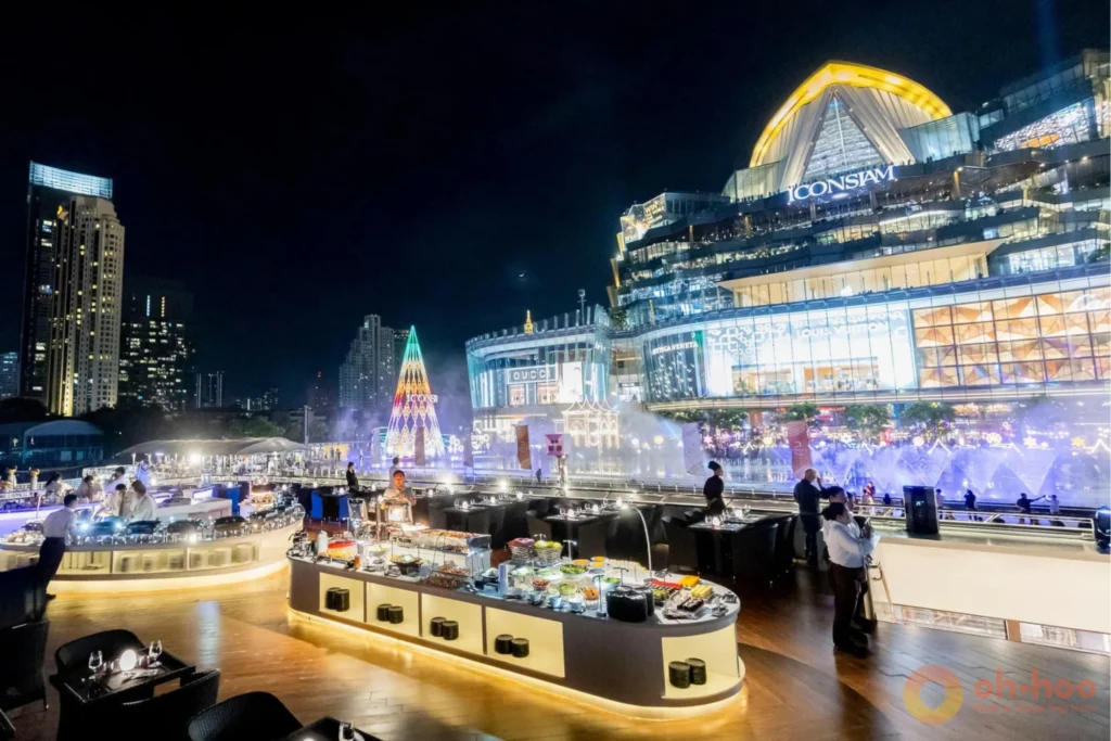 The atmosphere aboard the dinner cruise, surrounded by spectacular views.